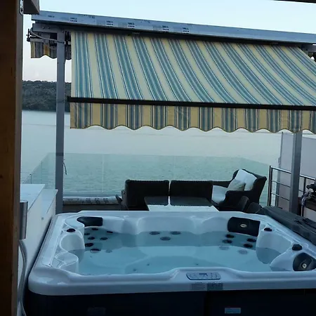 Luxury By The Sea With Private Whirlpool And Terrace 50m2 Apartment