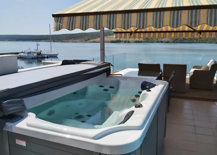 Apartment Luxury By The Sea With Private Whirlpool And Terrace 50m2 *